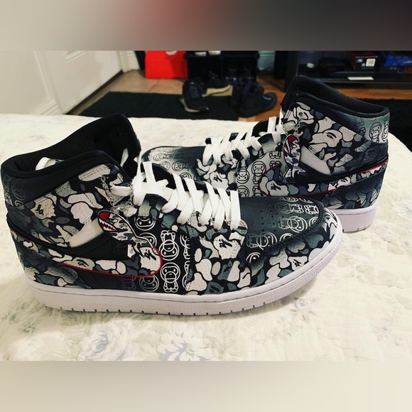 Jordan 1 Custom Bape - Picture 9 of 14